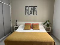 Deluxe One-Bedroom Apartment