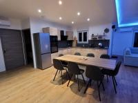 Villa Noyers, 1 heure de Paris à la campagne - B&B Serbonnes