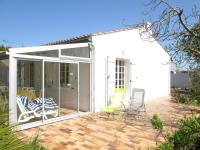 Maison de plain-pied avec jardin ombragé et animaux admis, proche mer et forêt - 6 pers - FR-1-823-30 - B&B La Guérinière