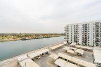 Two Bedroom Apartment with Balcony Canal View and Free Yas Theme Park Tickets - B&B