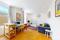 Bright 1bed Apartment 4Min Walk From Metro - B&B