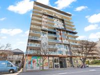 Cosy 2BR Apartment w Terrace in Adelaide CBD - Bed and Breakfast Adelaide