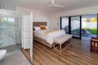 Queen Room with Garden View