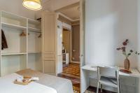 Apartment mit 4 Schlafzimmern und Balkon