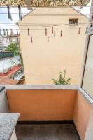 Charming 2BDR Heart of Main Street - Ferienwohnung Sofia