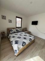 Apartamento de 1 dormitorio con balcón y vistas a la montaña