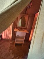 Zweibettzimmer mit eigenem Bad