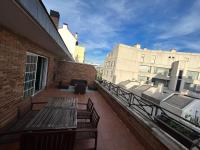 Spacious and bright penthouse with Terrace - Chambres d’hôtes