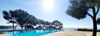 SUPERBE STUDIO DANS CADRE D'EXCEPTION-PISCINE, TENNIS et PLAGE PRIVEE - Bed and Breakfast Bandol