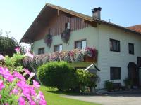 B&B Oberhofen am Irrsee - Gästehaus Jedinger - Bed and Breakfast Oberhofen am Irrsee