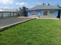 MG's Nest Two-bedroom all-ensuite bnb - private compound - B&B Nanyuki