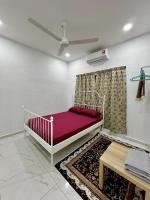 Rozie Cozy,Merlimau 6-8pax 3Bedrooms2Bathrooms single storey terrace house - B&B Merlimau