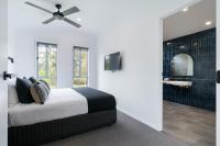 Castlemaine Gardens Luxury Accessible Villa - B&B