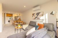 Brand New Luxury 3 Bed 3 Baths Family Getaway - B&B Christchurch