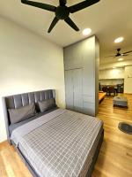 Deluxe Double Studio (Low Floor and G Floor Reserved Parking)