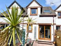Waterside Holiday Cottage on Camel Trail Wadebridge Sleeps 5 - Chambres d’hôtes Wadebridge