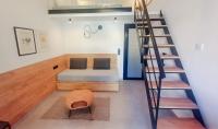Deluxe Studio