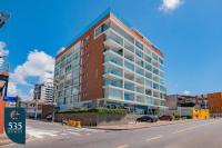 Quarto e Sala Vista Mar a 300m do Farol da Barra - B&B Salvador