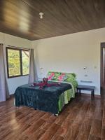 Chambre Lit Queen-Size avec Balcon