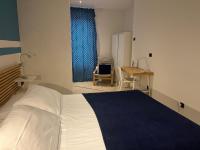 Doppel- oder Zweibettzimmer