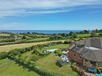 Halekulani Devon Homestay - Ferienwohnung