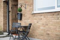 The Studio, Luxury 3 Bed Home with Parking - Ferienwohnung Leicester