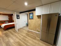Cheap Room Near Langley Downtown- End of Year Sale - B&B