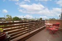 Brand New Condo 1 block from Beach - Pet Friendly - B&B