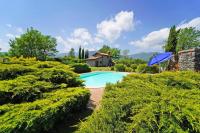 Villa Le Due Lune 6 Pax by VILLASRETREATS - B&B