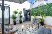Pavillon Living Maarif - 1BR with Private Patio & Parking - B&B Casablanca