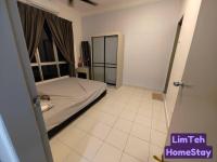 Three-Bedroom Apartment with Balcony
