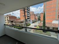 Comodo y amplio apartamento en Laureles - B&B Medellín