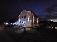 Beautiful 3 Room big Apartment with kitchen and Balcony - B&B Kerpen