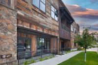 BEST Location, Large & Modern, Glacier Avails! - B&B Whitefish