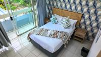 Precious Paradise Beach Condo - B&B eManzimtoti