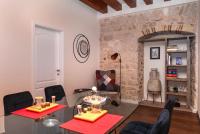Superior One-Bedroom Apartment
