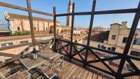 Appartamento con 2 Camere da Letto e Terrazza
