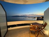 I N S P I R E by Sea View Suites - B&B Valona