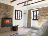 Laje House Fireplace Entire House Wifi - B&B