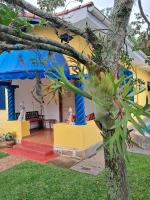 Casa Das Alamandas proximo Itaipava - Chambres d’hôtes Petrópolis