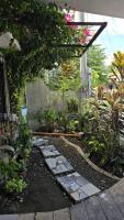 Spacious 3 - Bedroom Home with Wi-Fi, Laundry and Full Amenities in Kabankalan City - B&B