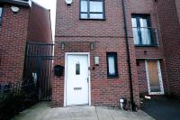 Cozy Place in Salford, Sleeps 8, 4 Bedroom, 5 Beds - B&B