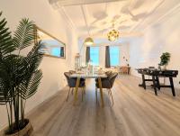 Two-Bedroom Deluxe Apartment with Balcony