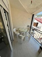 Apartment mit Terrasse