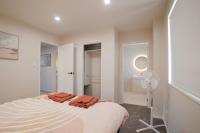 Zen Style 3 bedrooms near School, shop and Eateries - B&B Auckland