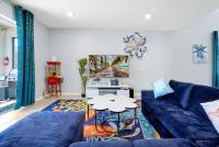 NEW 5 bed 4 bath, 20 Guests Resort Near Disney W PS5,BBQ, Pool - B&B Davenport
