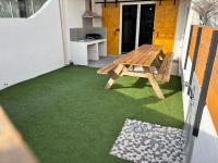 Maison avec cour 8 personnes - Bazarette - B&B Saintes-Maries-de-la-Mer