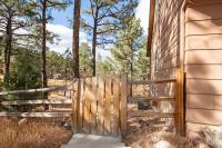 Cozy Getaway - Perfect Base for Exploring Colorado Springs - B&B Colorado Springs