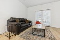 CozySuites Glendale by the stadium with pool 29 - Ferienwohnung
