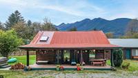Whitehorse Mountain Retreat - Hot tub - Fireplace - B&B